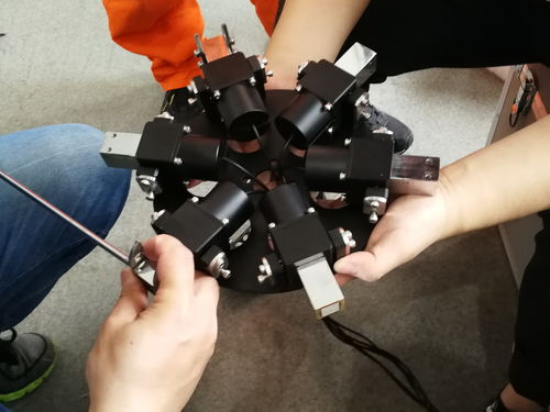 智能機器人 高壓設備“心臟”的無損檢測新突破